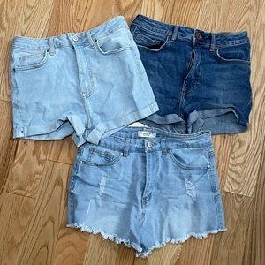 FOREVER 21 Bundle of 3 Denim Shorts - Size 26